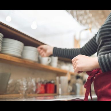 下京区の町家を改修した和食店はやる気のあるアルバイトを募集します
