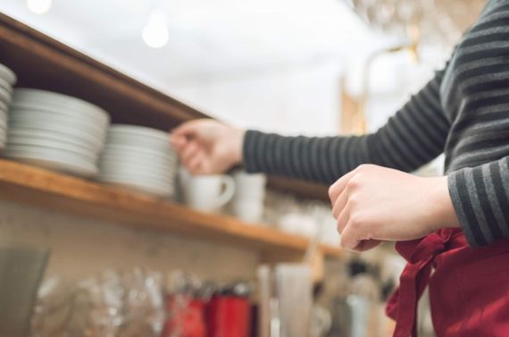 下京区の町家を改修した和食店はやる気のあるアルバイトを募集します
